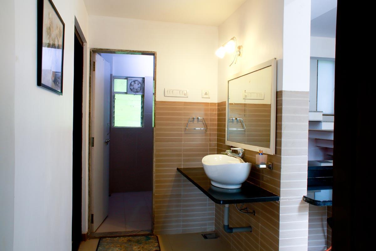 Cherilyn Monta Resort - Ratnagiri Vatul Екстериор снимка