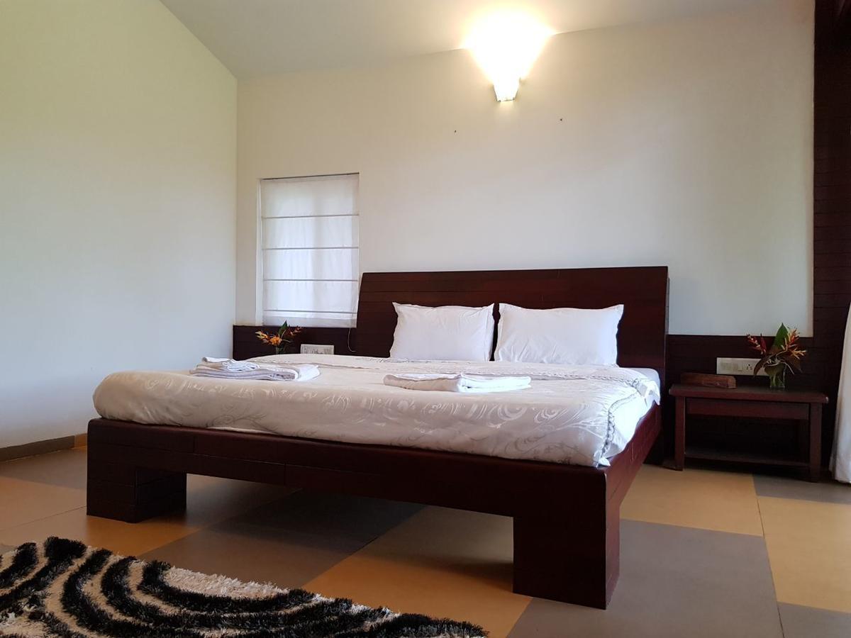 Cherilyn Monta Resort - Ratnagiri Vatul Екстериор снимка