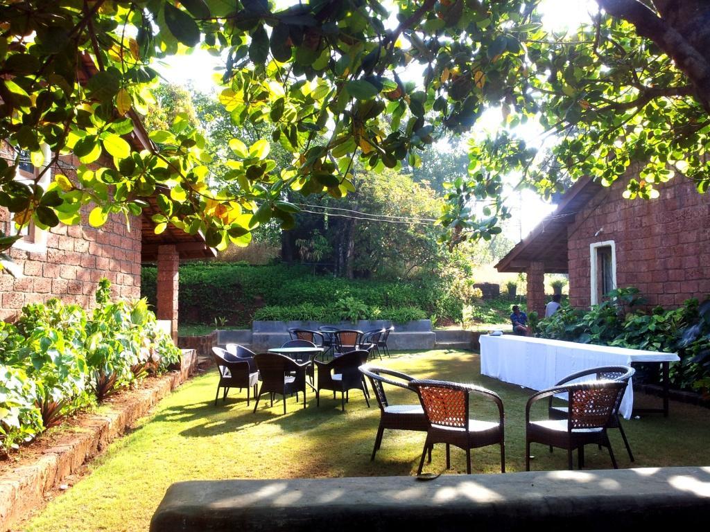 Cherilyn Monta Resort - Ratnagiri Vatul Екстериор снимка